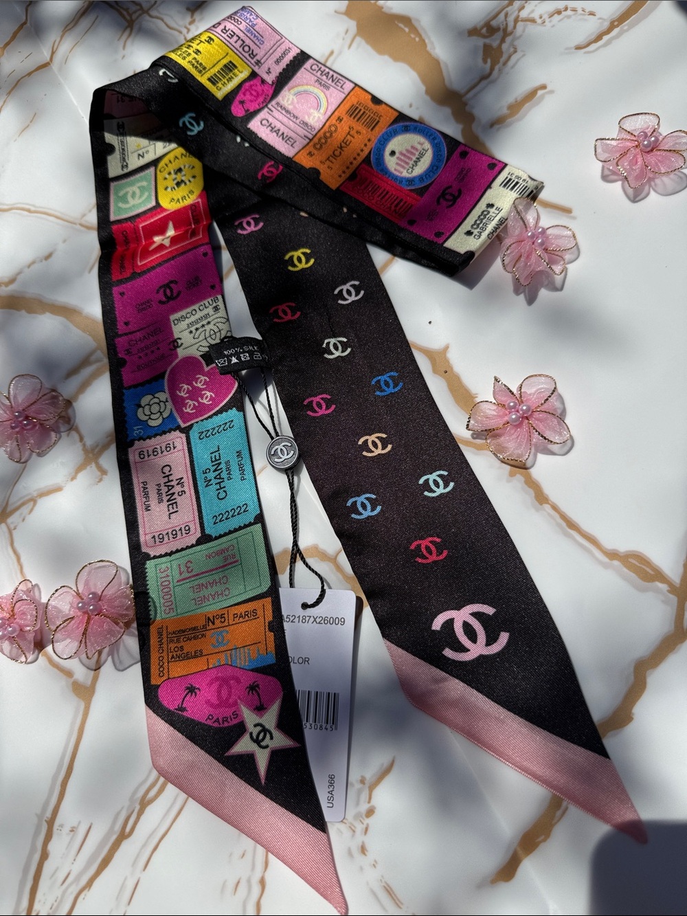 ChaneI 100% silk Cruise 2024 bandeau scarf new with tag Very Beautiful